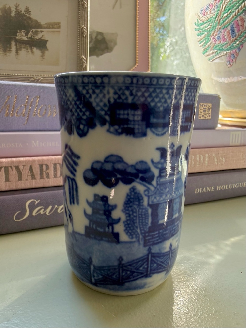 Vintage Blue Willow transferware brush pot